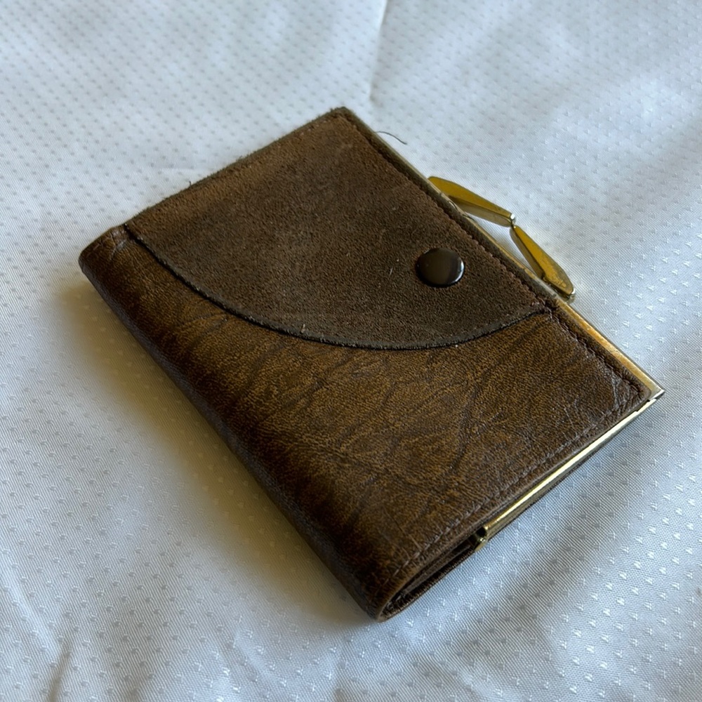 Vintage Buxton Side Saddle Leather Made in Canada Wallet & Change Carrier